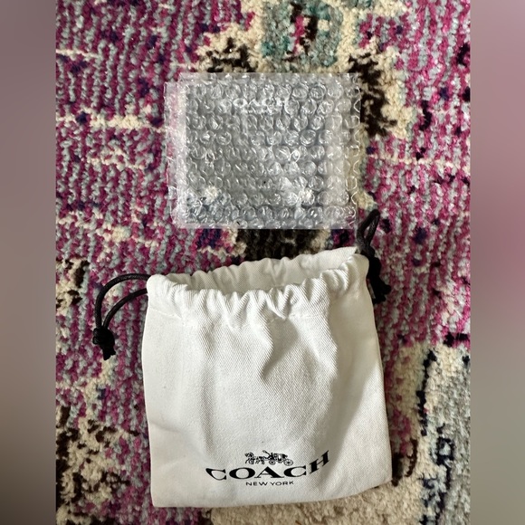 Coach Earrings - Picture 3 of 6